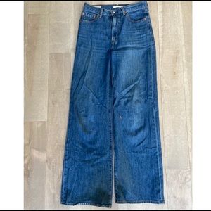 LEVI 70s FLARE JEANS